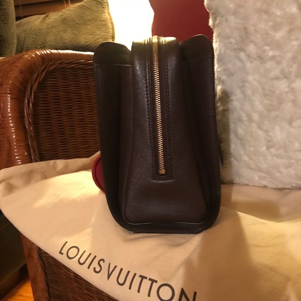 🌟❤️SOLD❤️🌟ADD’L photos of LV DAMIER EBENE TRIANA - Picture 1 of 8